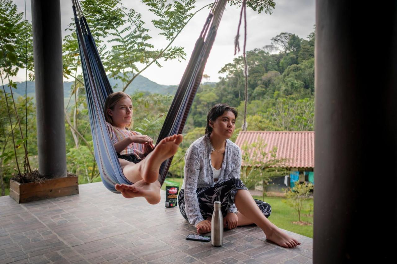 La Perla Negra - Black Pearl Eco Hostel San Rafael  Exteriör bild