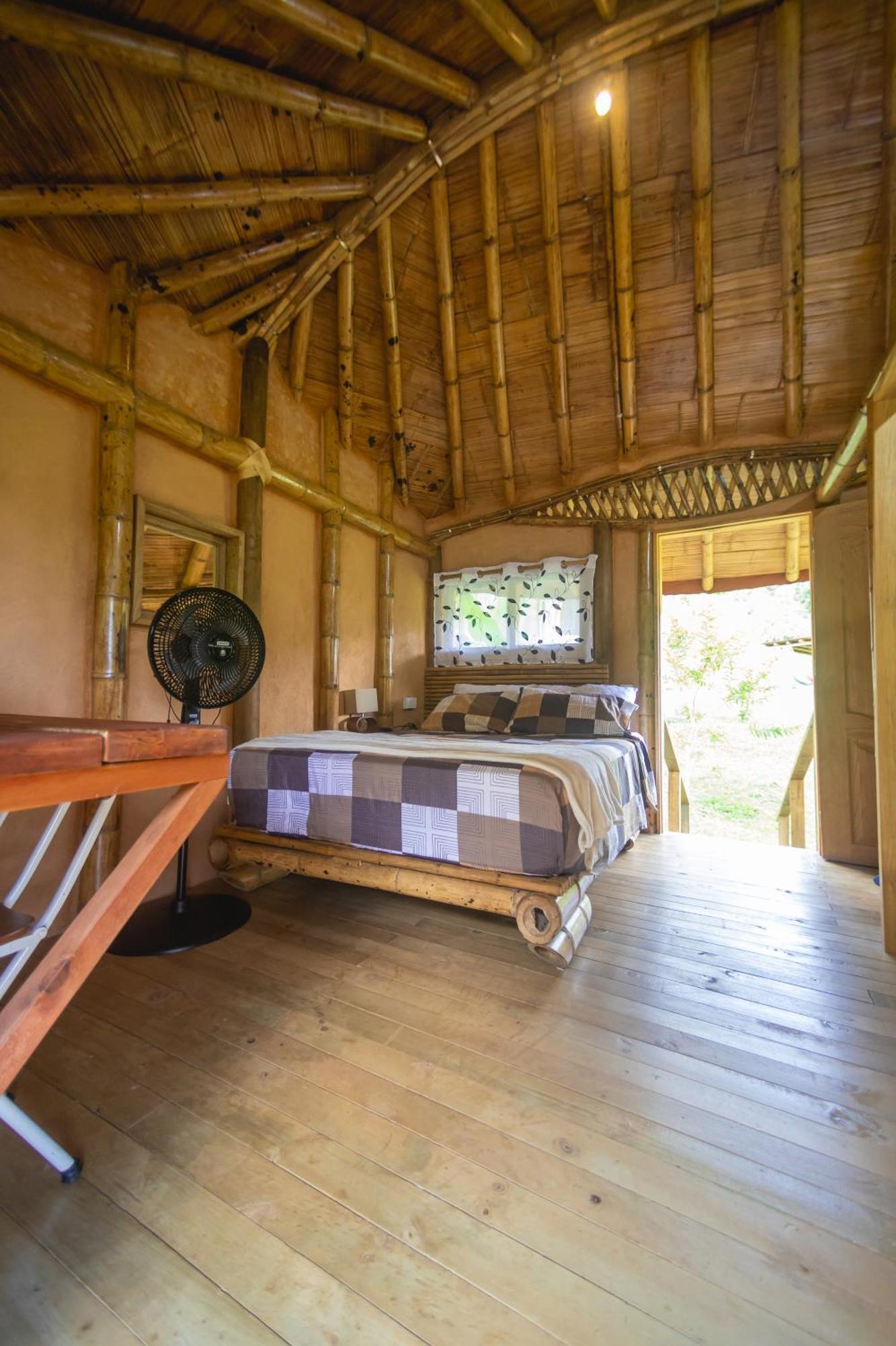 La Perla Negra - Black Pearl Eco Hostel San Rafael  Exteriör bild